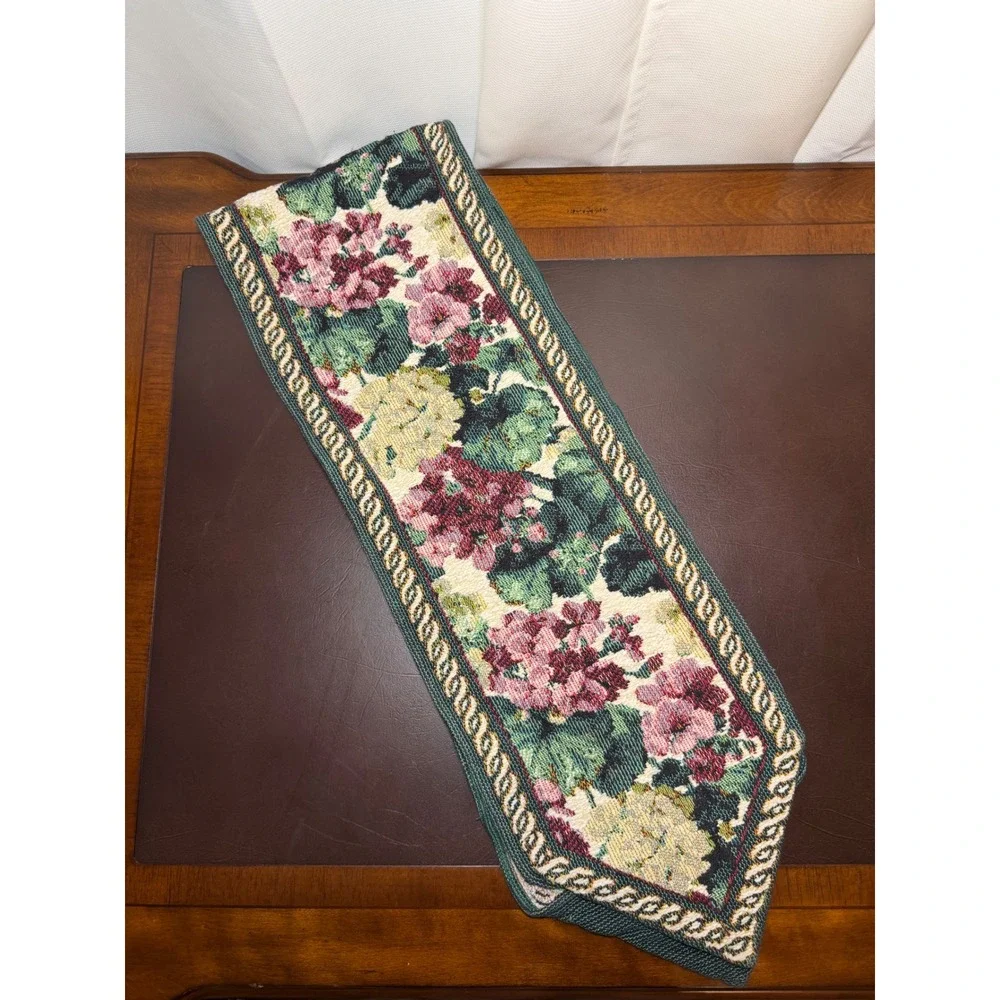 Vintage Goodwin Weavers Summer Beauty Floral Tapestry Table Run 9x60 Hydrangea